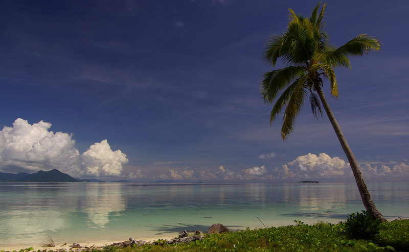 شاطئ سيار سيمنتان في ولاية سراواك ماليزيا