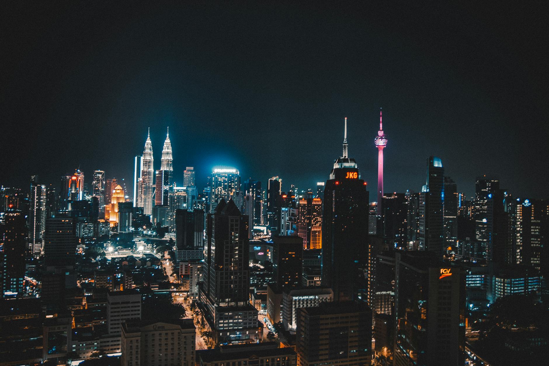 Malaysia Nightlife: The Complete Guide to After-Dark Entertainment