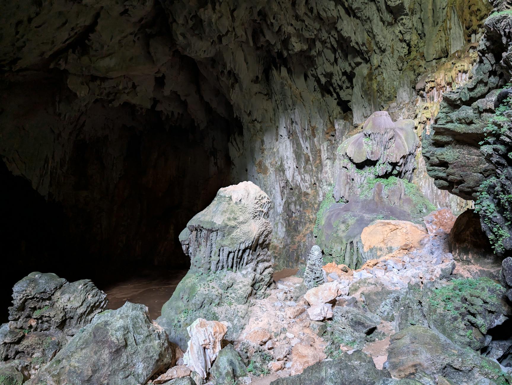Mulu National Park: Caves, Pinnacles & Sarawak’s Crown Jewel