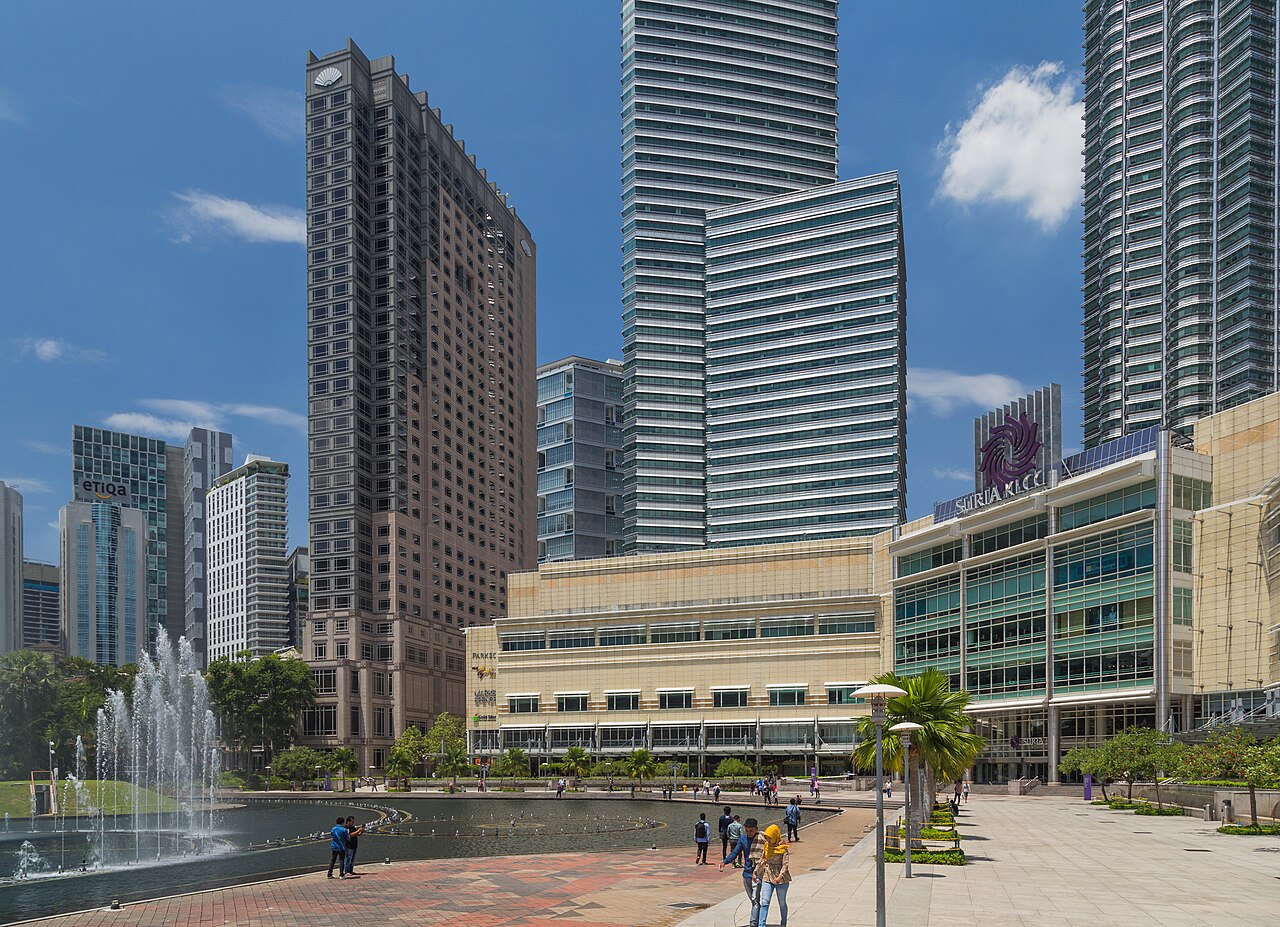 Free Things to Do in Malaysia: The Ultimate Budget-Friendly Guide — 2016 Kuala Lumpur, Park KLCC i Suria KLCC